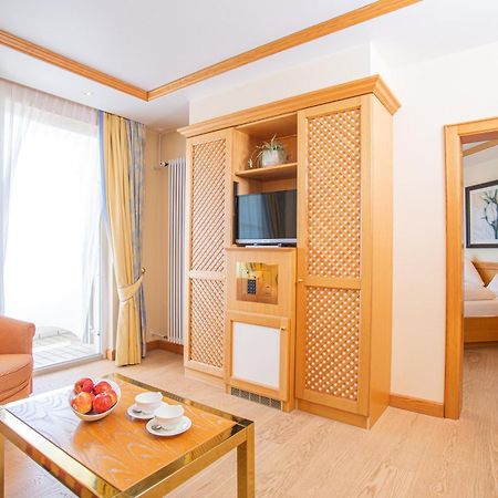 Thermenhotel Quellenhof บาดฟึสซิง ภายนอก รูปภาพ