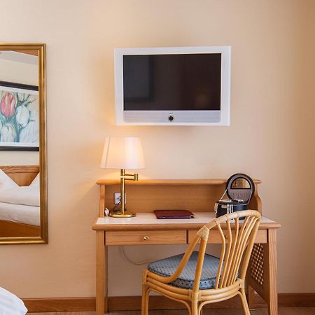 Thermenhotel Quellenhof บาดฟึสซิง ภายนอก รูปภาพ
