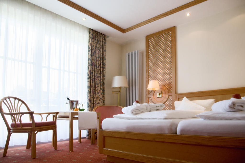 Thermenhotel Quellenhof บาดฟึสซิง ห้อง รูปภาพ