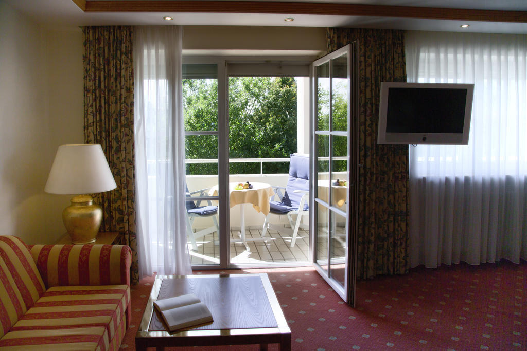 Thermenhotel Quellenhof บาดฟึสซิง ห้อง รูปภาพ