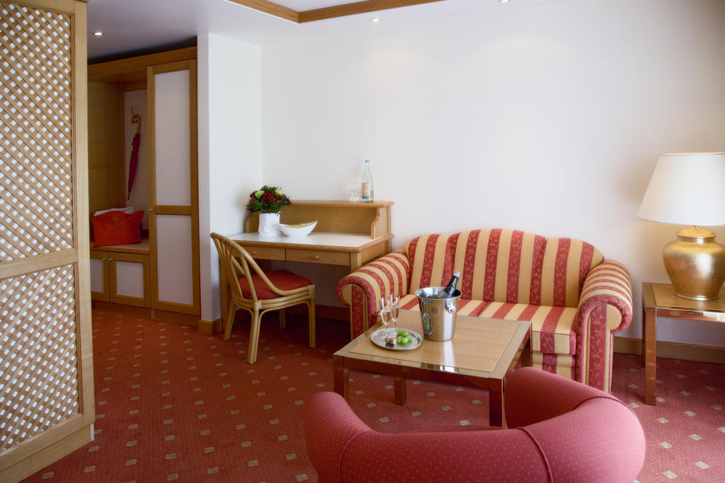 Thermenhotel Quellenhof บาดฟึสซิง ห้อง รูปภาพ