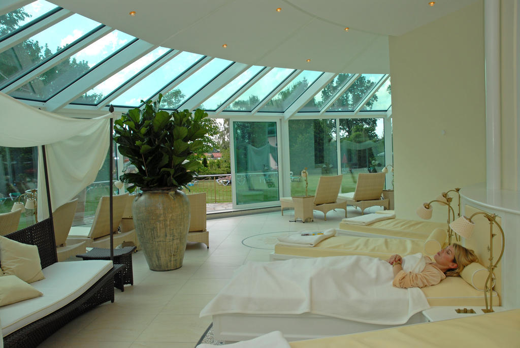 Thermenhotel Quellenhof บาดฟึสซิง ภายนอก รูปภาพ