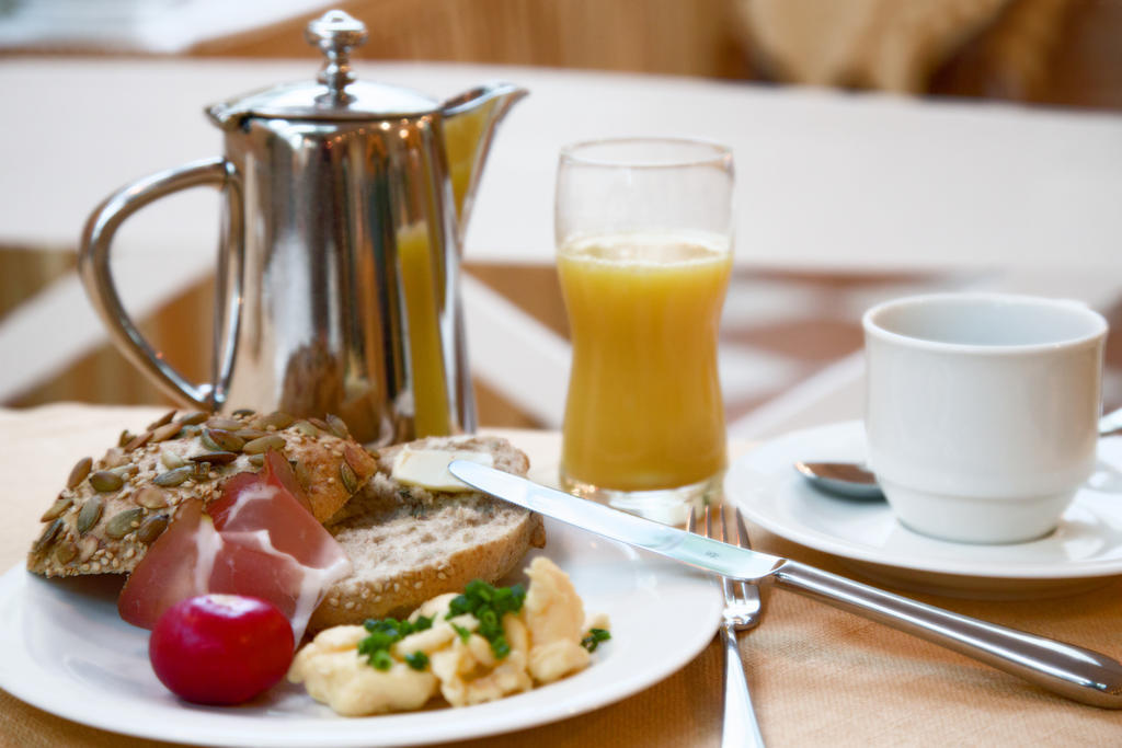 Thermenhotel Quellenhof บาดฟึสซิง ภายนอก รูปภาพ