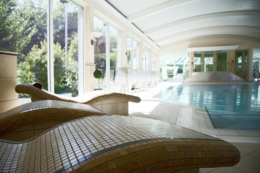 Thermenhotel Quellenhof บาดฟึสซิง ภายนอก รูปภาพ
