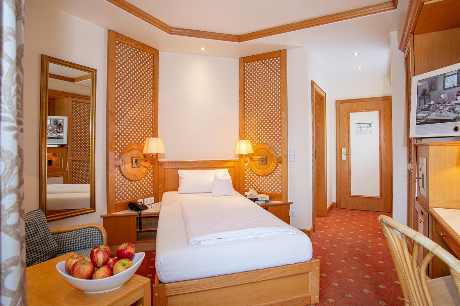Thermenhotel Quellenhof บาดฟึสซิง ภายนอก รูปภาพ